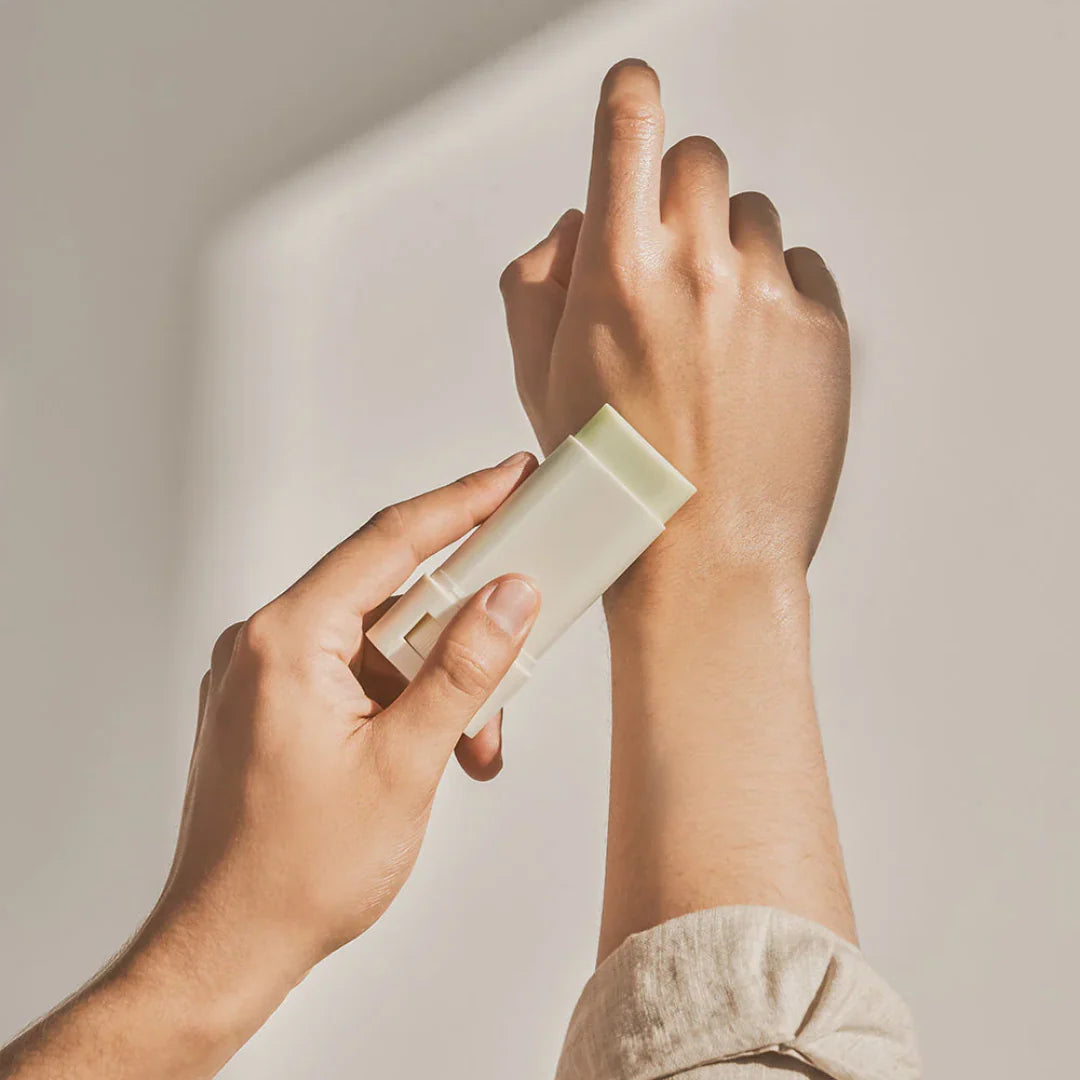 Matte Sun Stick Mugwort + Camelia